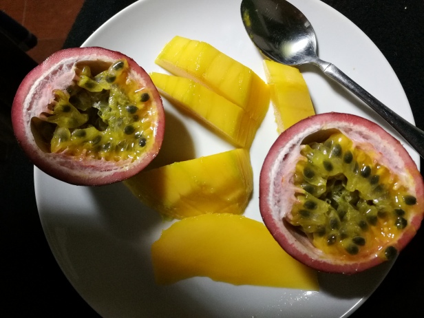 Fruits de la passion, mangue d'Ishigaki... un délice/ @pink.turtle.blog